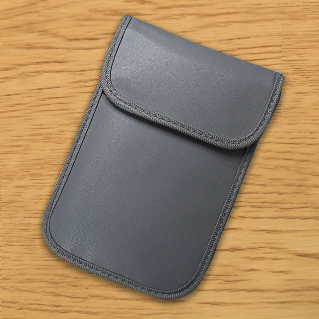 PrivacyArmor Anti-Hacking Faraday Pouch for Cell Phones & Key Fobs - Faraday Phone Pouch Readi Gear
