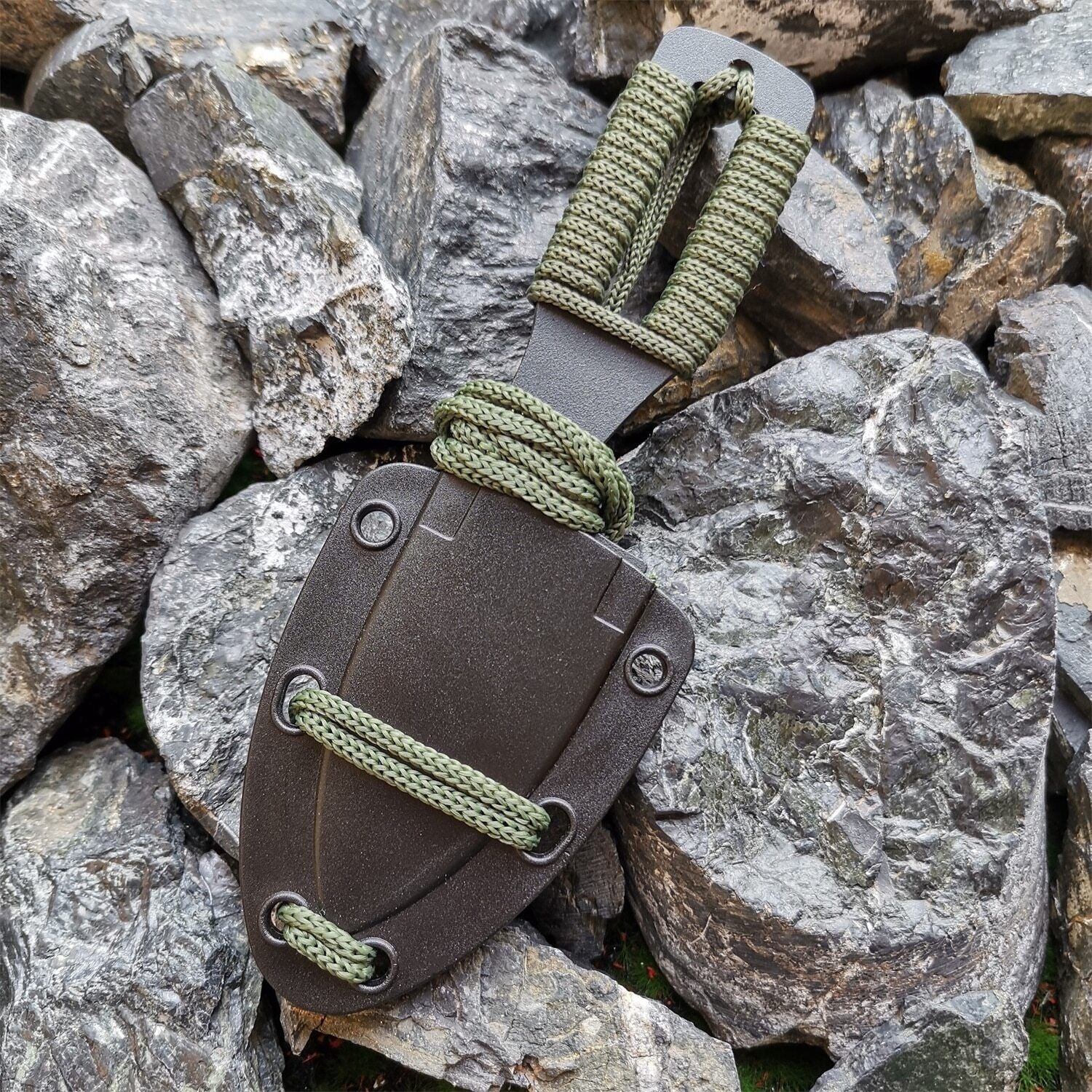 Survivor's Necklace Knife – Stainless Steel Paracord Multi-Tool - Necklace knife Readi Gear